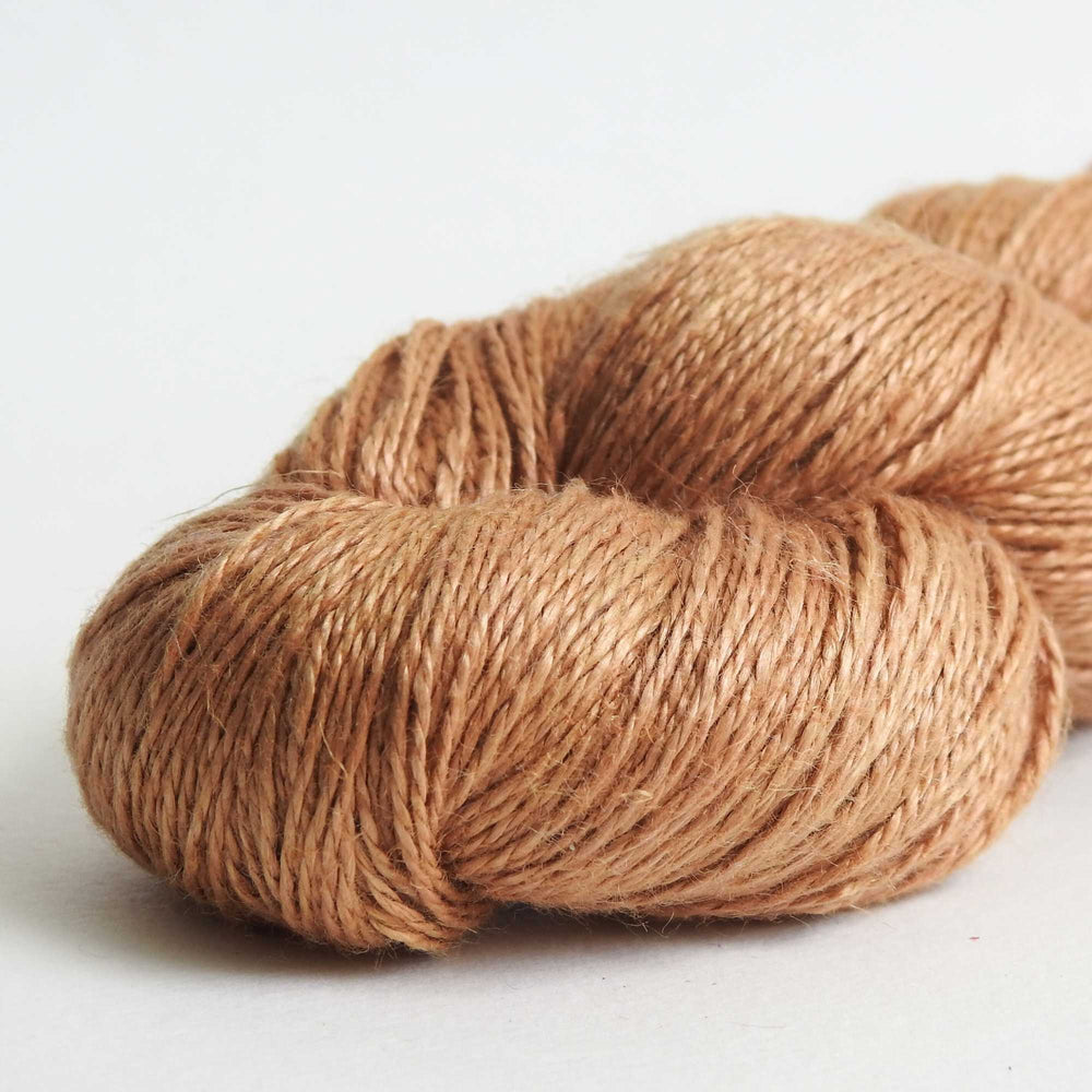 
                  
                    skein of linen yarn in honey. Linen yarn for knitting, weaving, crochet. Natural vegan yarn for summer, baby, socks.
                  
                