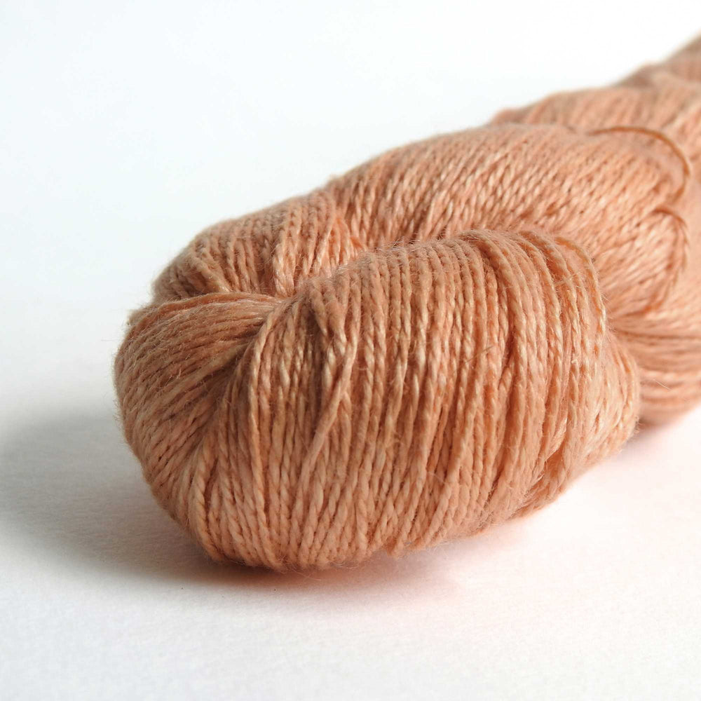 
                  
                    skein of linen yarn in tawny birch. Linen yarn for knitting, weaving, crochet. Belgian flax, natural, vegan yarn for summer, baby, socks.
                  
                
