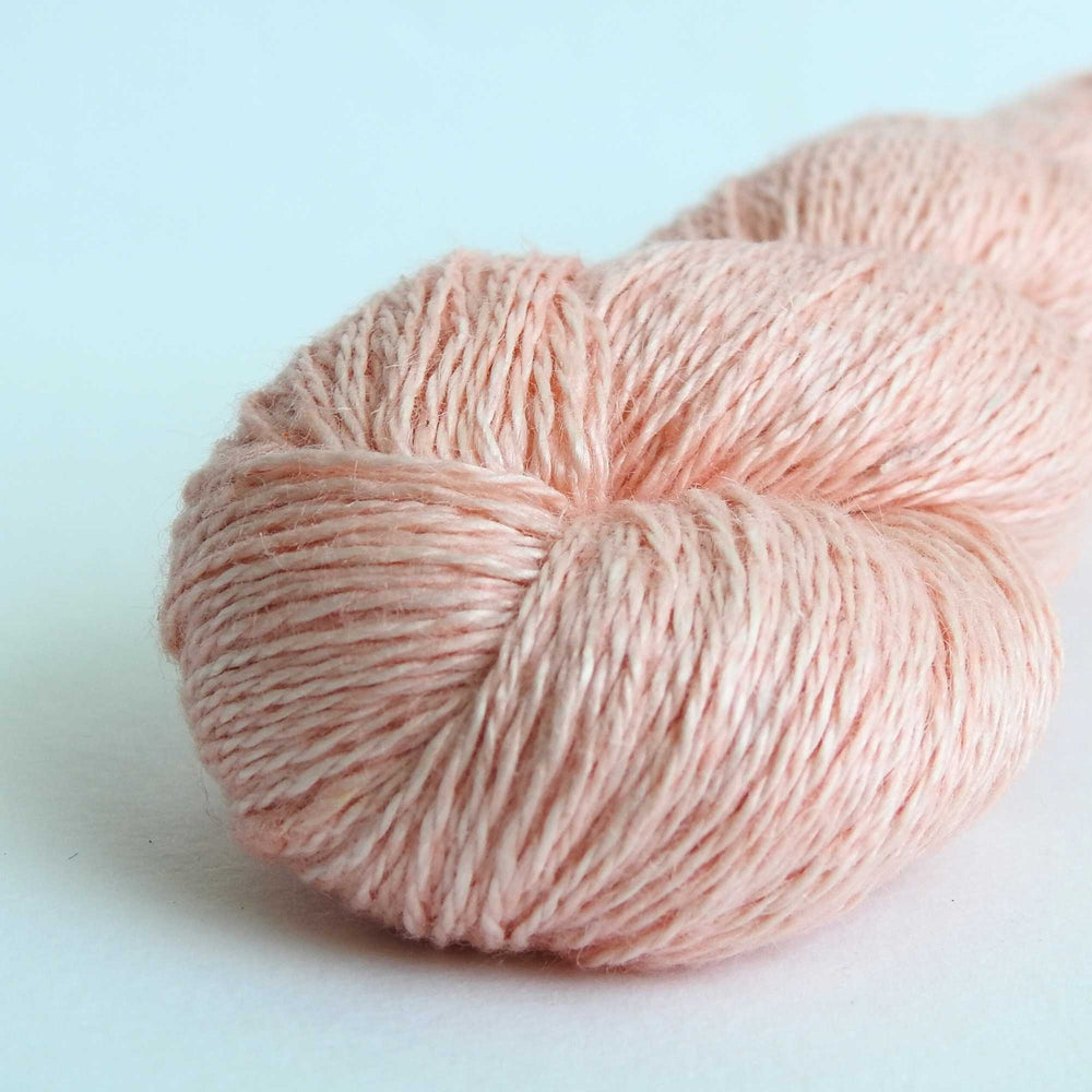 
                  
                    skein of linen yarn in rose tan. Linen yarn for knitting, weaving, crochet. Natural vegan yarn for summer, baby, socks.
                  
                
