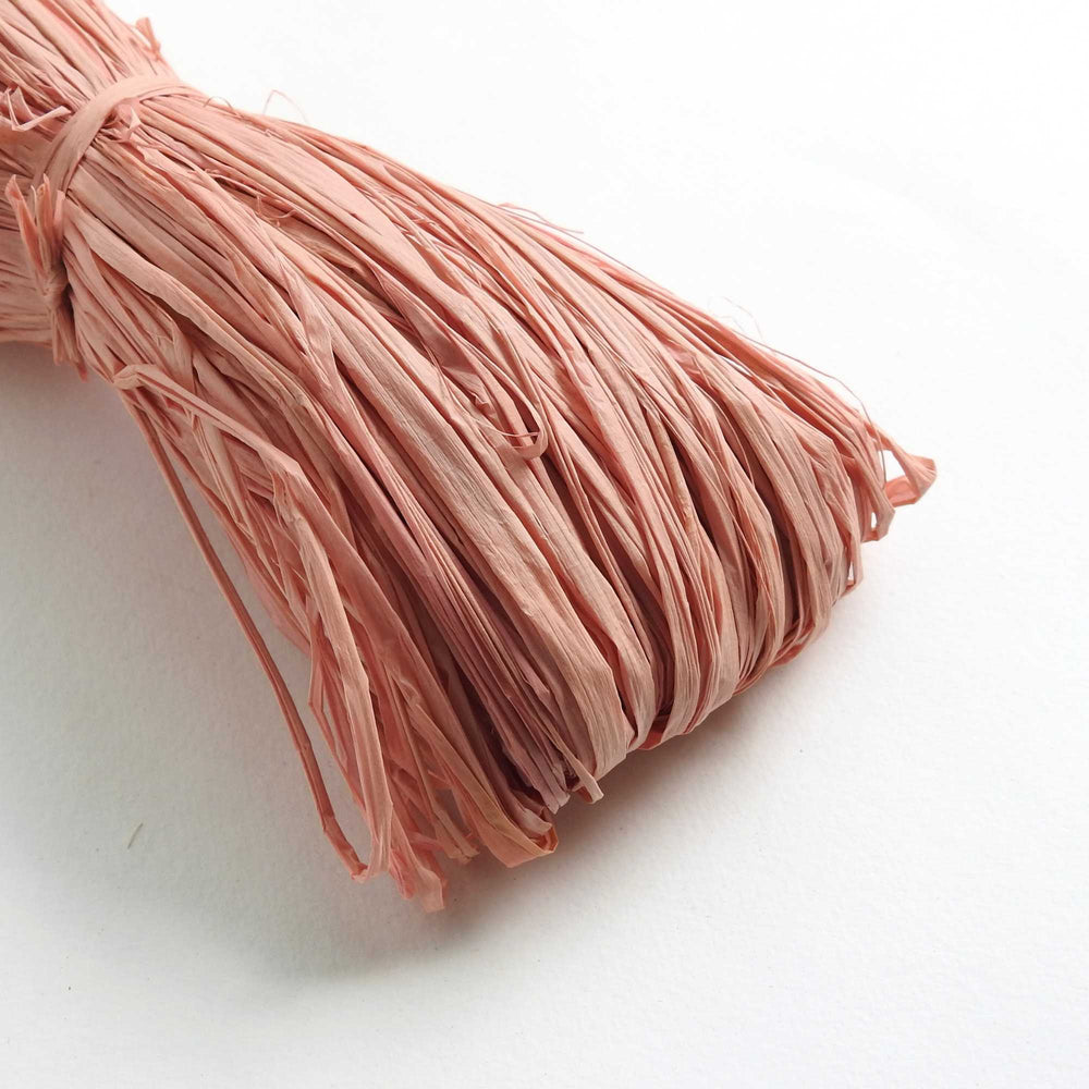 
                      
                        Raffia yarn in english rose. Raffia yarn for crochet, weaving, craft. Natural fair trade raffia. Brilliant colours. Eco-friendly Nutscene raffia 
                      
                    