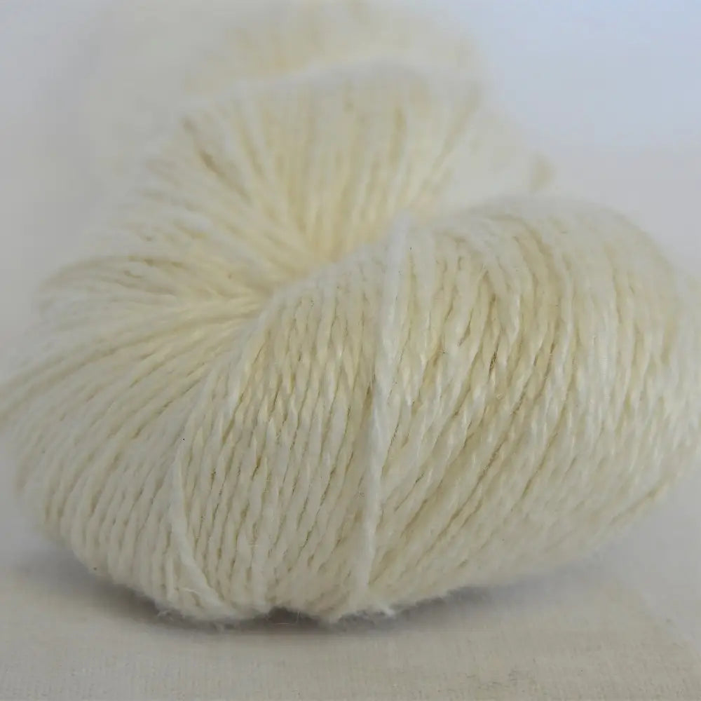 
                  
                    skein of linen yarn in snowflake. Linen yarn for knitting, weaving, crochet. Natural vegan yarn for summer, baby, socks.
                  
                