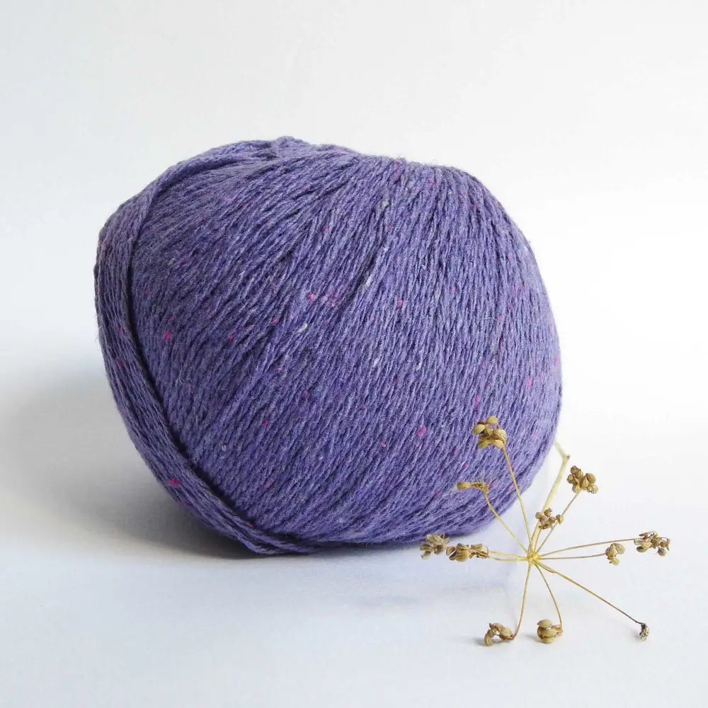 
                  
                    Ball of Chunky Cotton Yarn crafted from recycled denim jeans in colour Violet. Recycled yarn for sweater, scarf, beanie, hat. Natural cotton yarn. Eco Friendly vegan yarn. Pascuali Re-Jeans.
                  
                